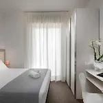 Cristina Hotel