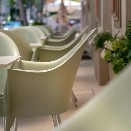 מלון Cristina 3*