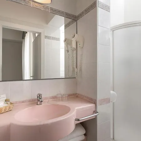 Cristina מלון קאטוליקה