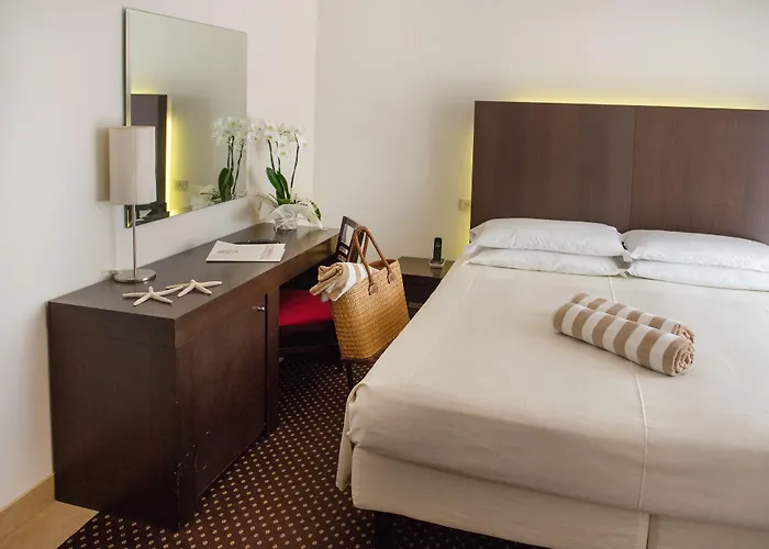 Cristina فندق 3*